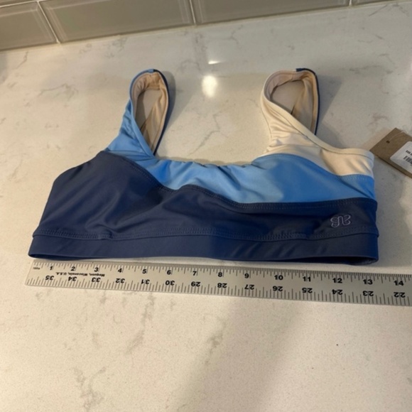 NWT Albion PIPELINE SCOOP BIKINI TOP - Picture 4 of 5